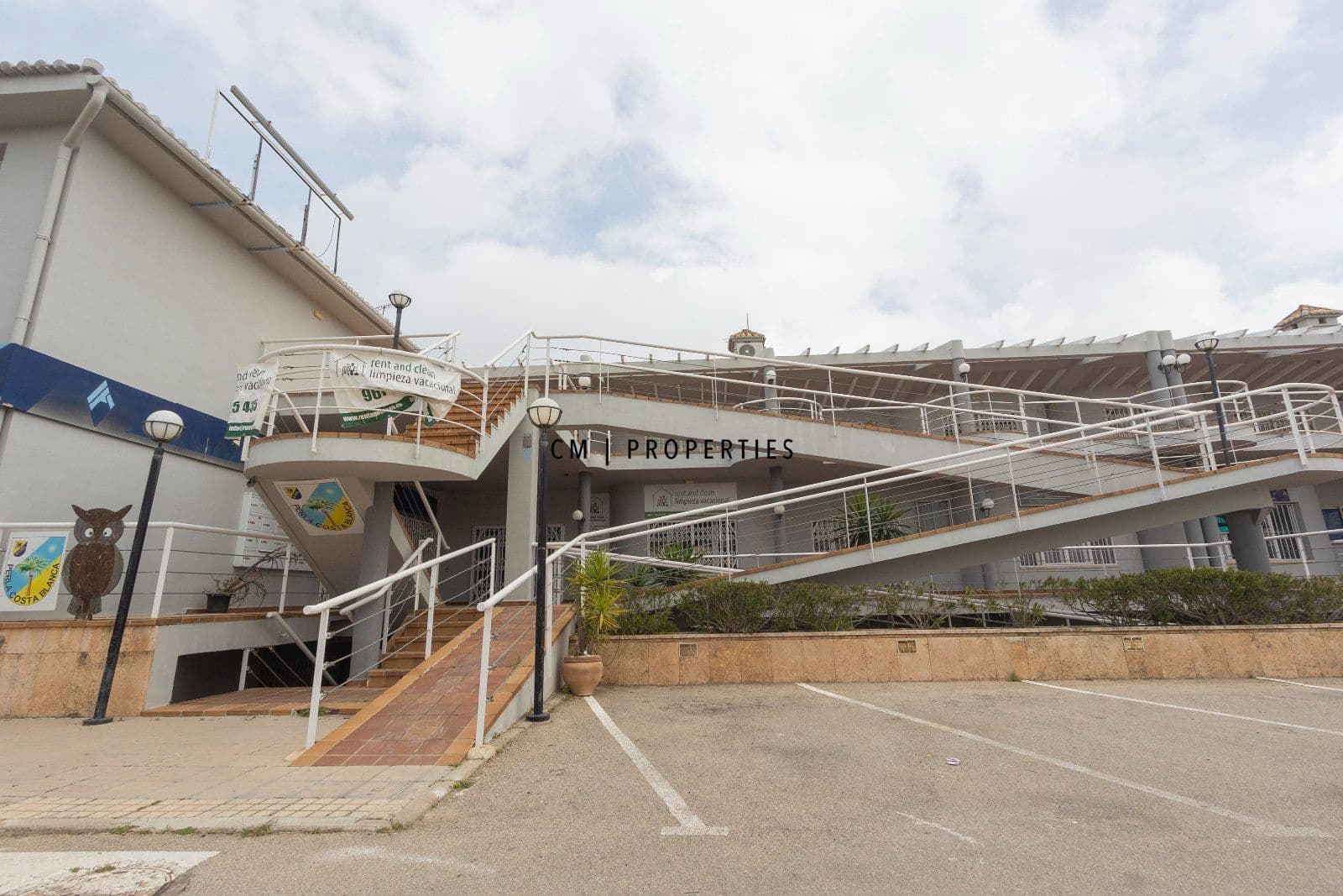 2 bedroom Flat for sale in Denia - € 185,000 (Ref: 9807426)