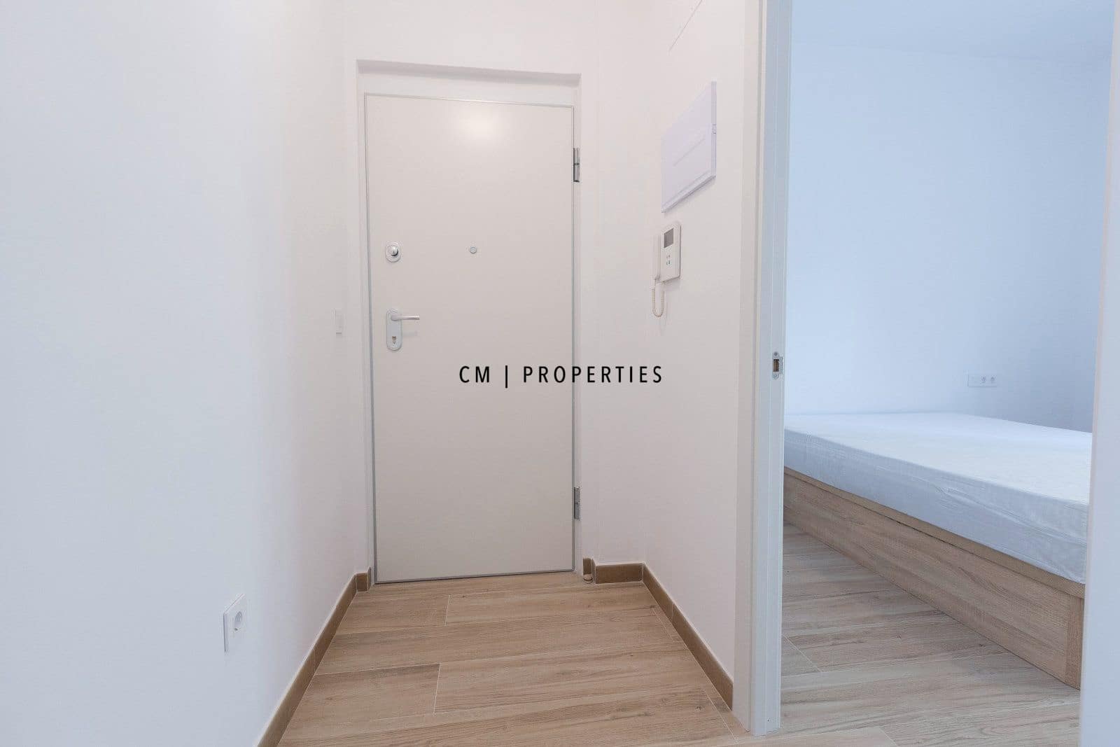 3 slaapkamer Flat te huur in Valencia stad - € 1.600 (Ref: 9808567)