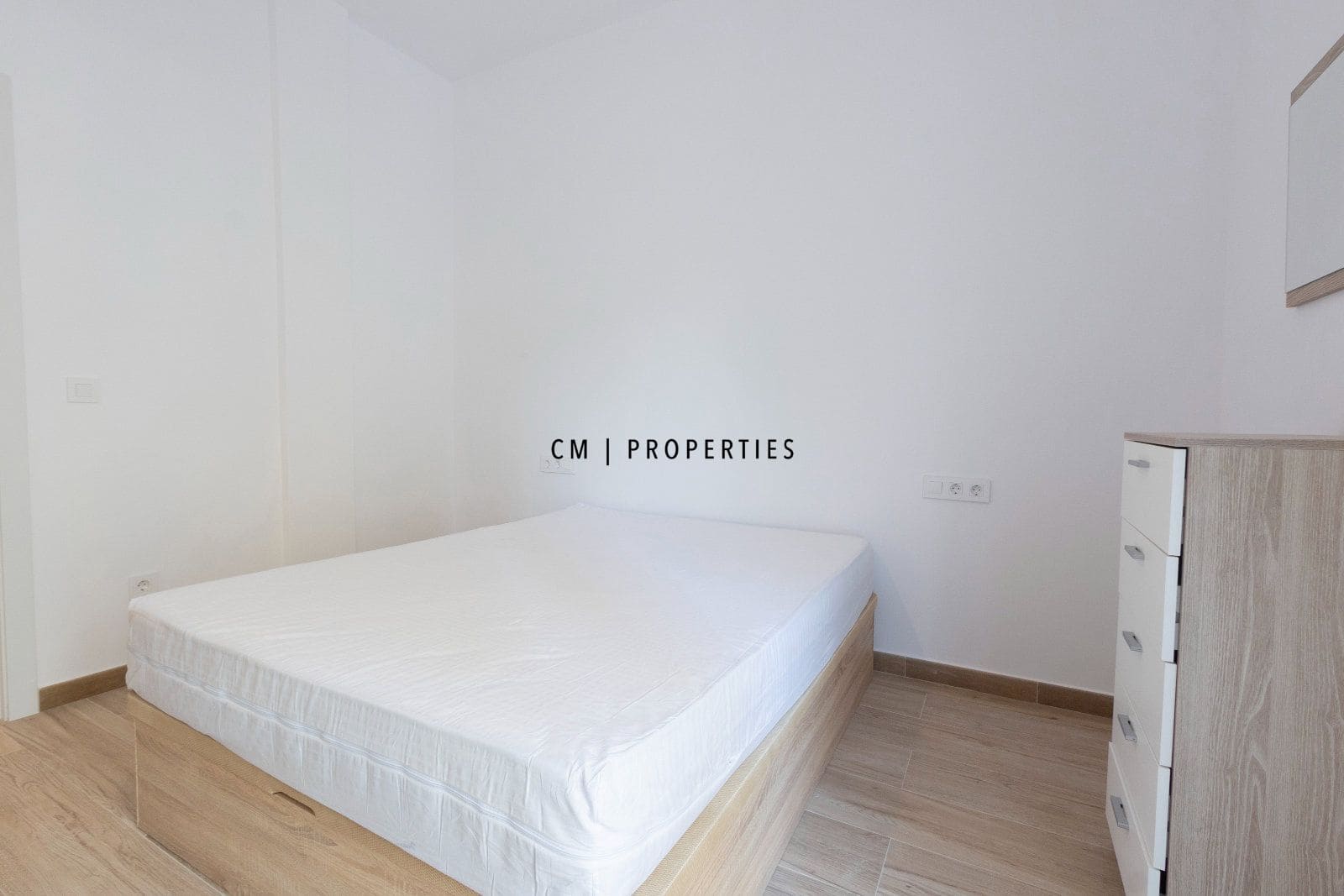 3 slaapkamer Flat te huur in Valencia stad - € 1.600 (Ref: 9808567)