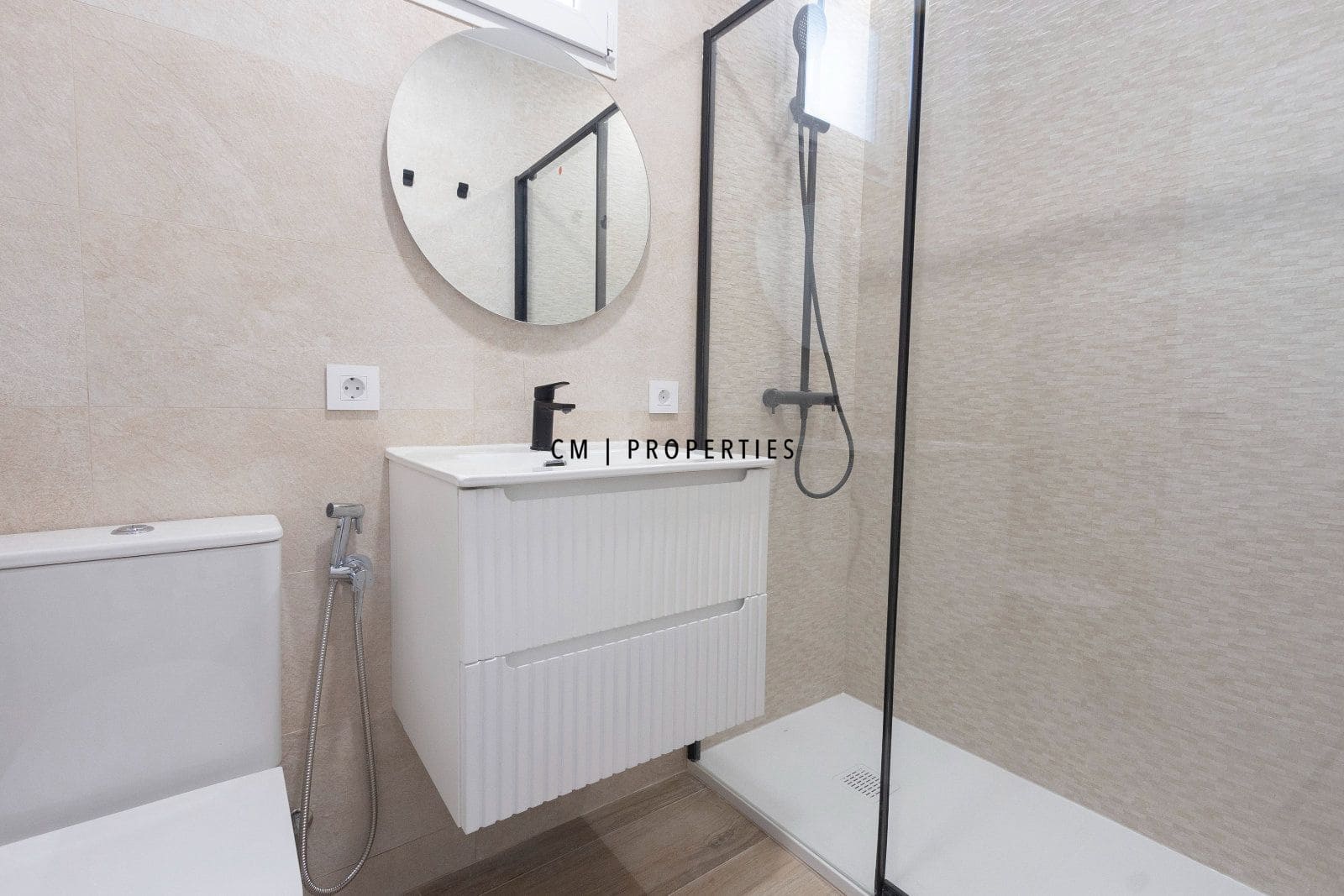 3 slaapkamer Flat te huur in Valencia stad - € 1.600 (Ref: 9808567)