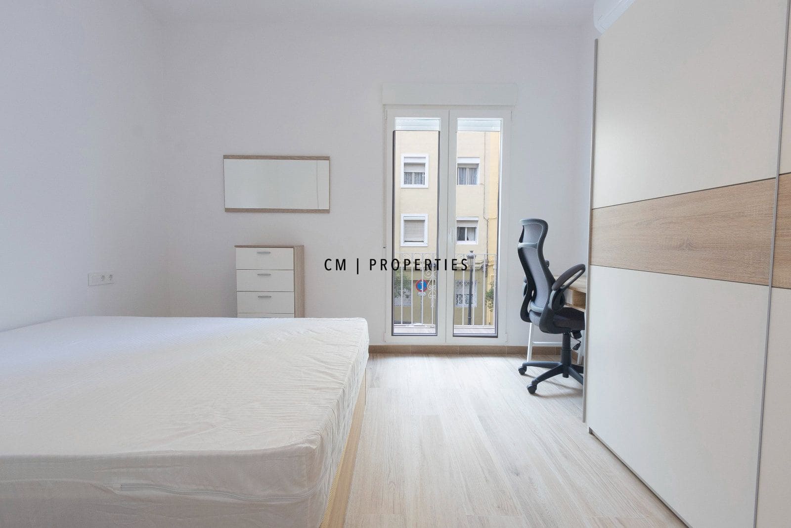 3 slaapkamer Flat te huur in Valencia stad - € 1.600 (Ref: 9808567)