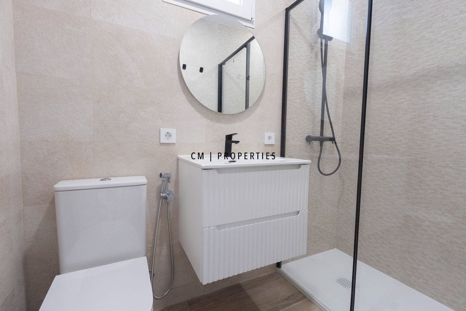 3 slaapkamer Flat te huur in Valencia stad - € 1.600 (Ref: 9808567)