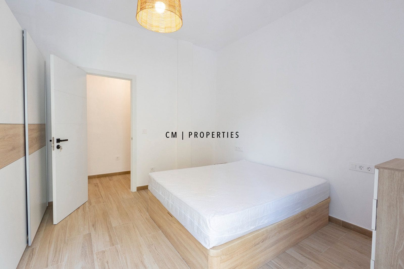 3 slaapkamer Flat te huur in Valencia stad - € 1.600 (Ref: 9808567)