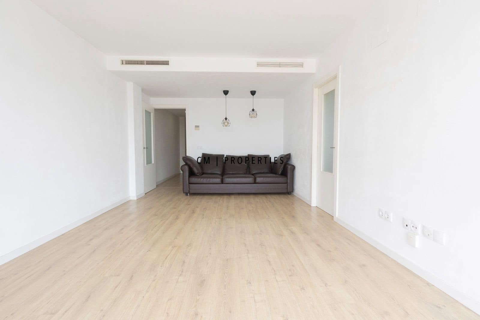 3 soverom Leilighet til leie i Valencia by med garasje - € 1 500 (Ref: 9808568)