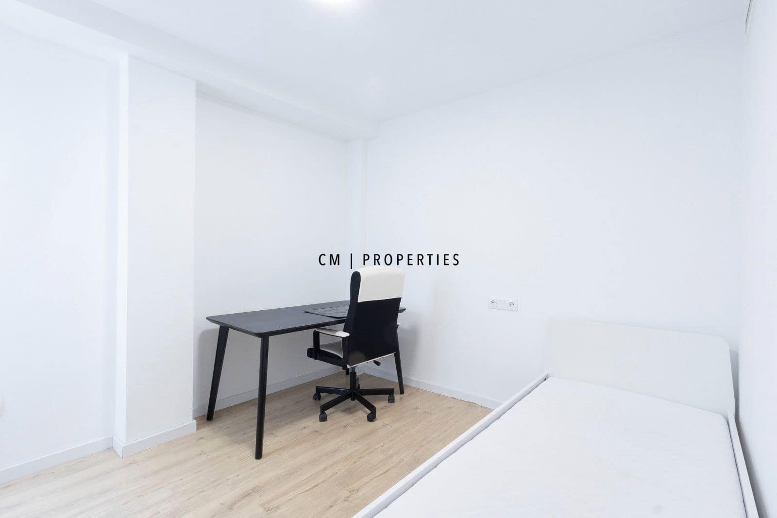 3 soverom Leilighet til leie i Valencia by med garasje - € 1 500 (Ref: 9808568)