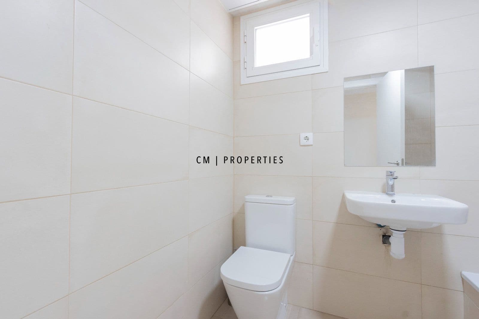 3 soverom Leilighet til leie i Valencia by med garasje - € 1 500 (Ref: 9808568)