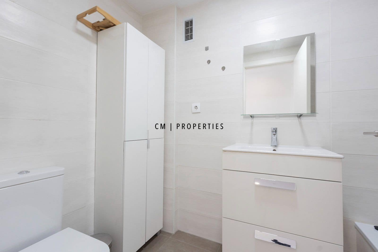 3 soverom Leilighet til leie i Valencia by med garasje - € 1 500 (Ref: 9808568)