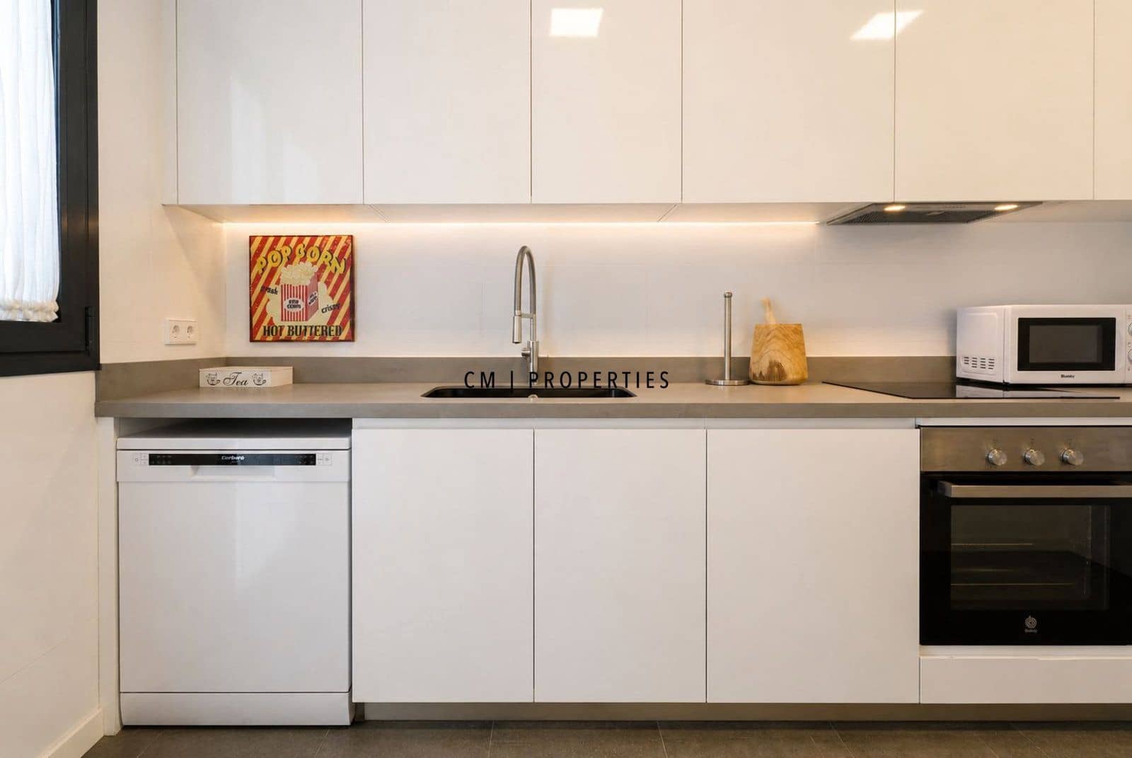 2 sypialnia Mieszkanie do wynajęcia w Miasto Walencja z garażem - 1 700 € (Ref: 9809800)