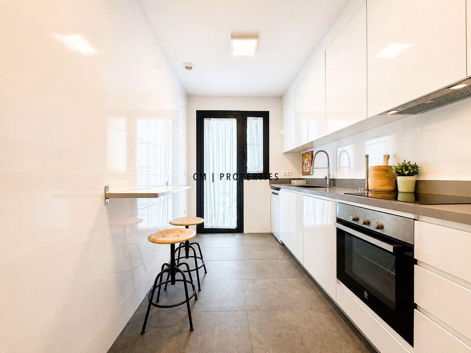 2 sypialnia Mieszkanie do wynajęcia w Miasto Walencja z garażem - 1 700 € (Ref: 9809800)