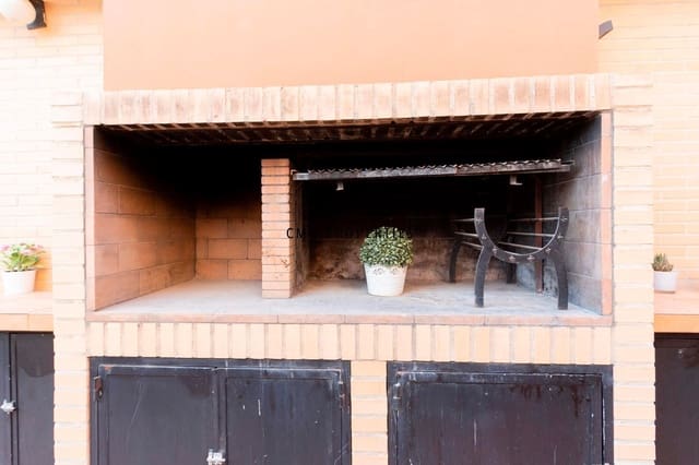 Casa de 5 habitaciones en Bétera en alquiler con piscina garaje - 3.000 € (Ref: 9816380)