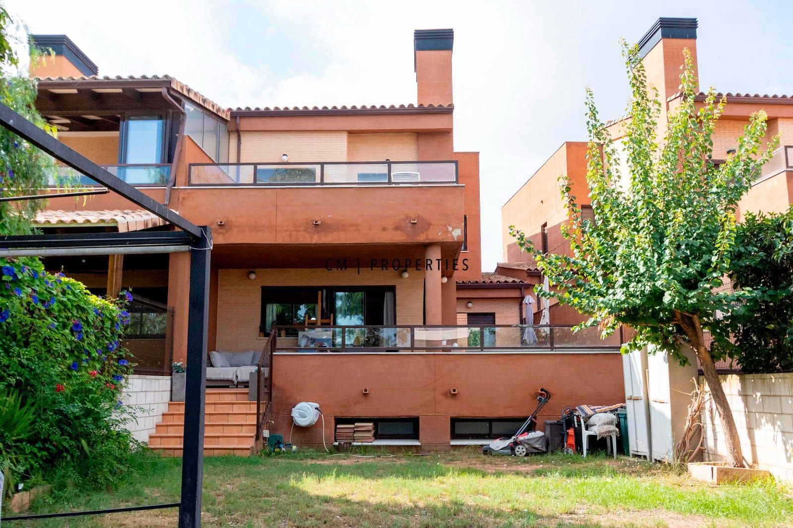 Casa de 5 habitaciones en Bétera en alquiler con piscina garaje - 3.000 € (Ref: 9816380)