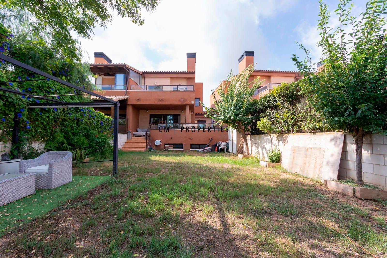 Casa de 5 habitaciones en Bétera en alquiler con piscina garaje - 3.000 € (Ref: 9816380)