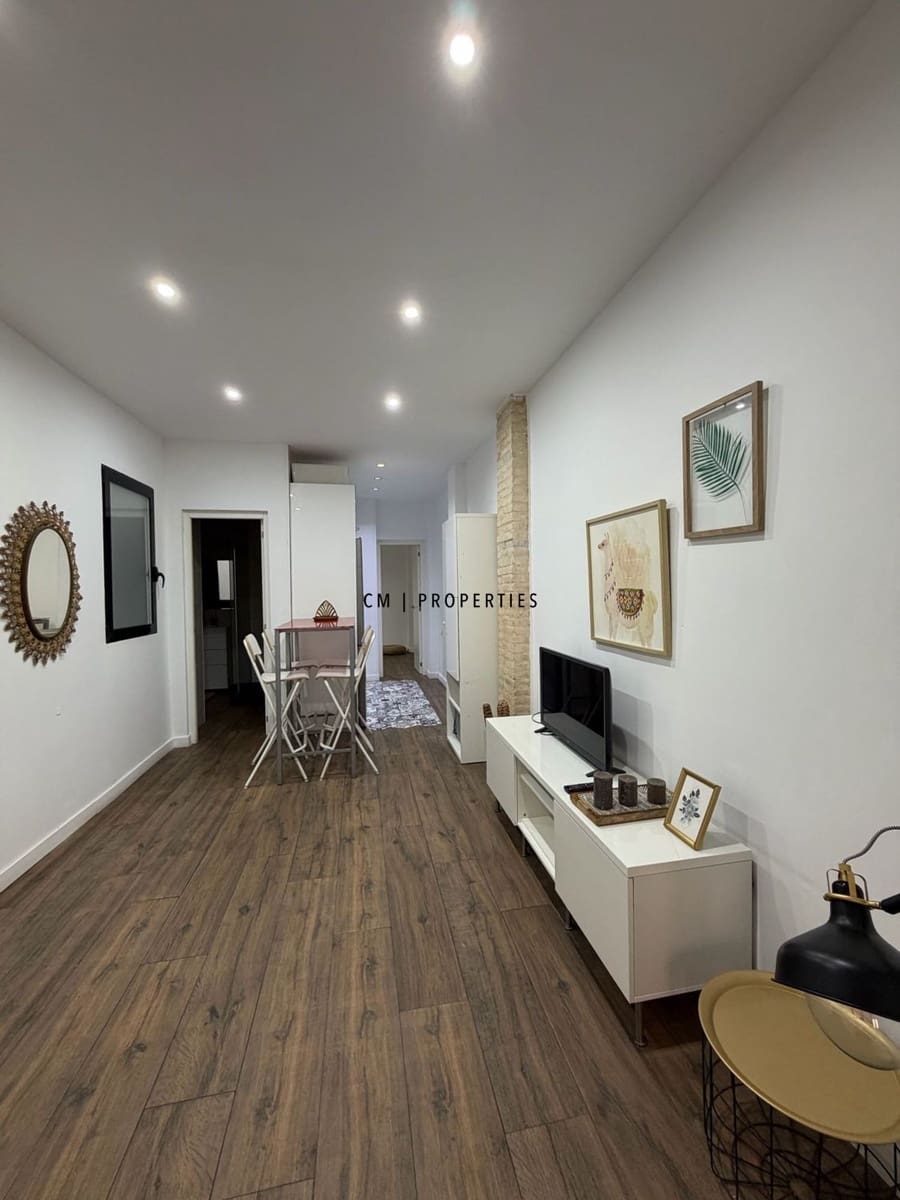 2 makuuhuone Asunto vuokrattavana paikassa Valencia kaupunki - 1 400 € (Ref: 9816381)