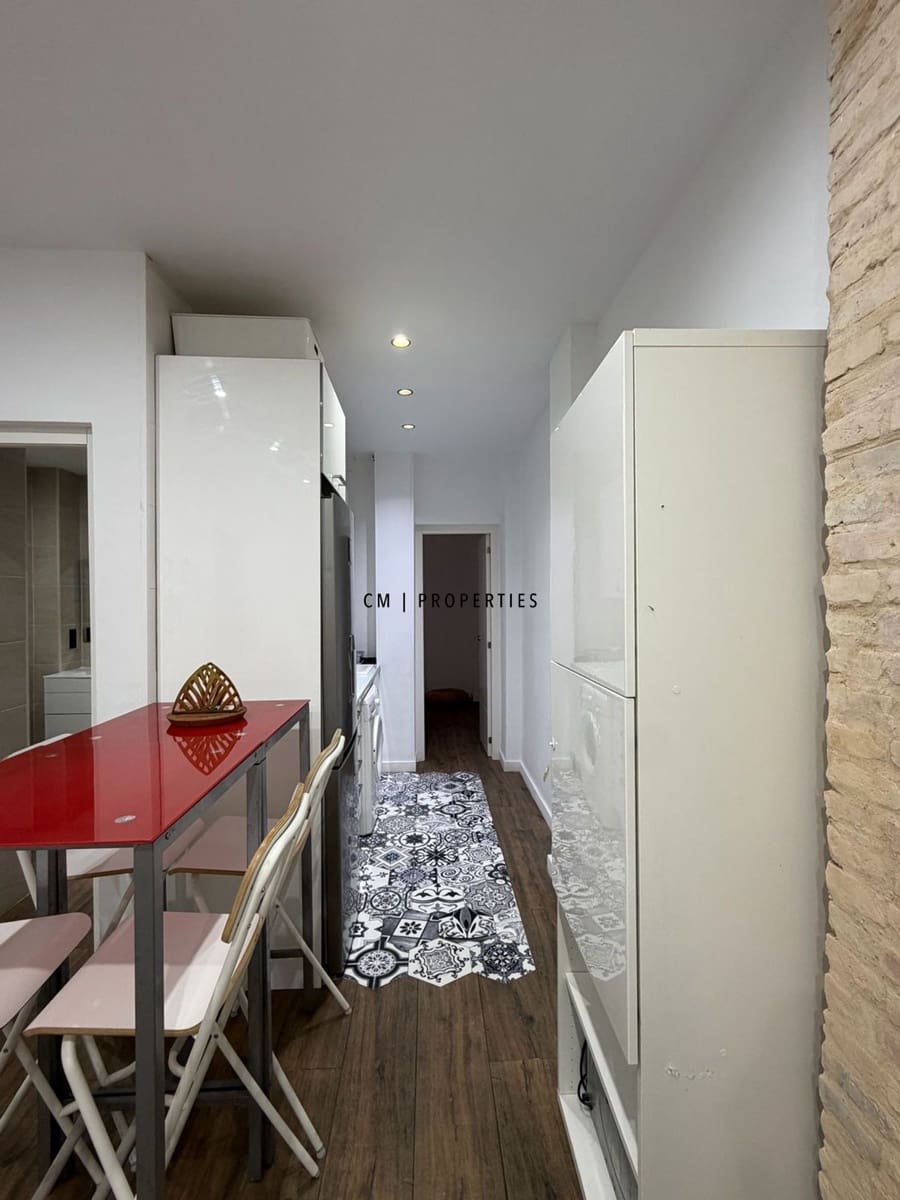 2 makuuhuone Asunto vuokrattavana paikassa Valencia kaupunki - 1 400 € (Ref: 9816381)