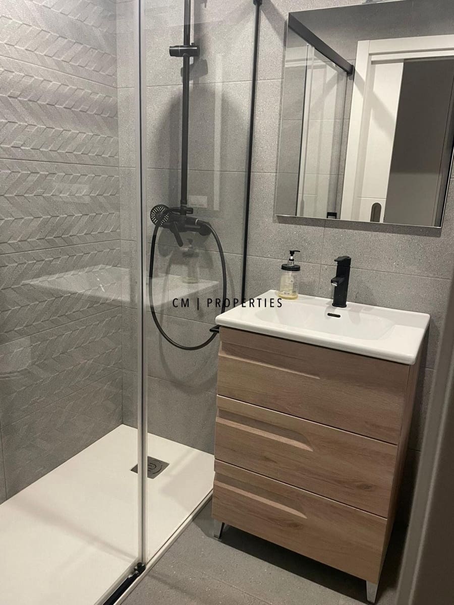 2 Zimmer Wohnung zu vermieten in Valencia Stadt - 1.600 € (Ref: 9819206)