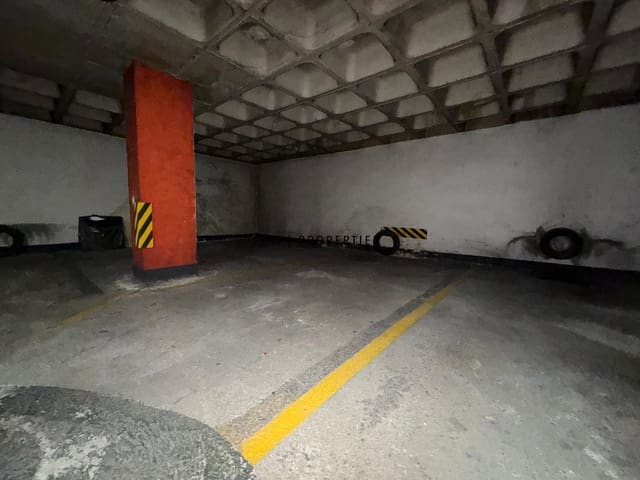 Garage til salg i L'Eixample, Valencia by - € 26.000 (Ref: 9819329)