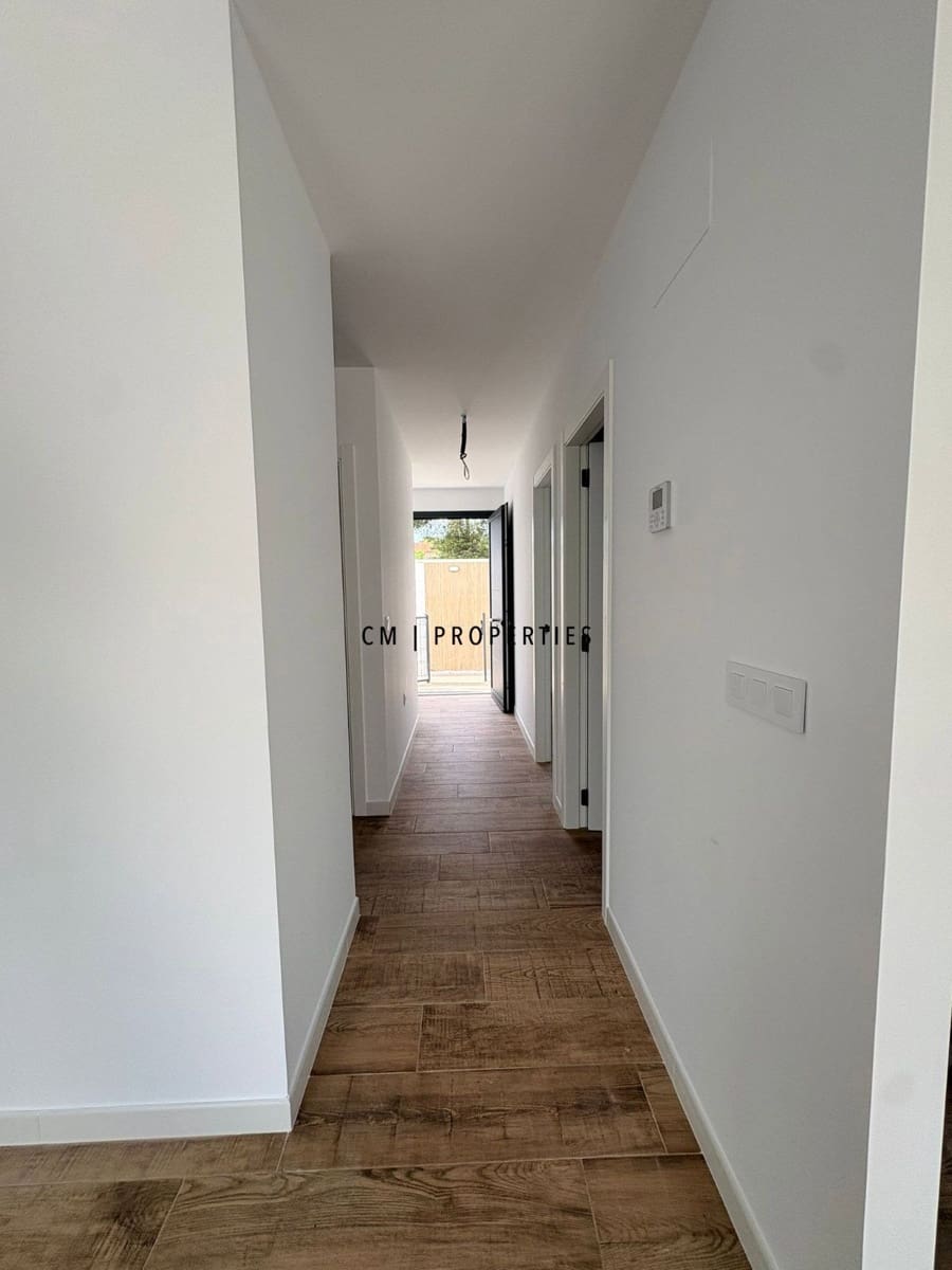 2 bedroom Villa for rent in Serra with pool garage - € 1,250 (Ref: 9821110)