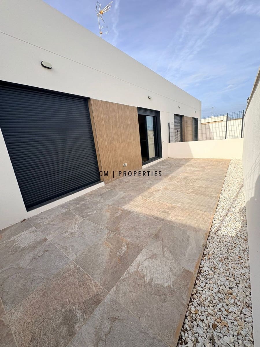 2 bedroom Villa for rent in Serra with pool garage - € 1,250 (Ref: 9821110)