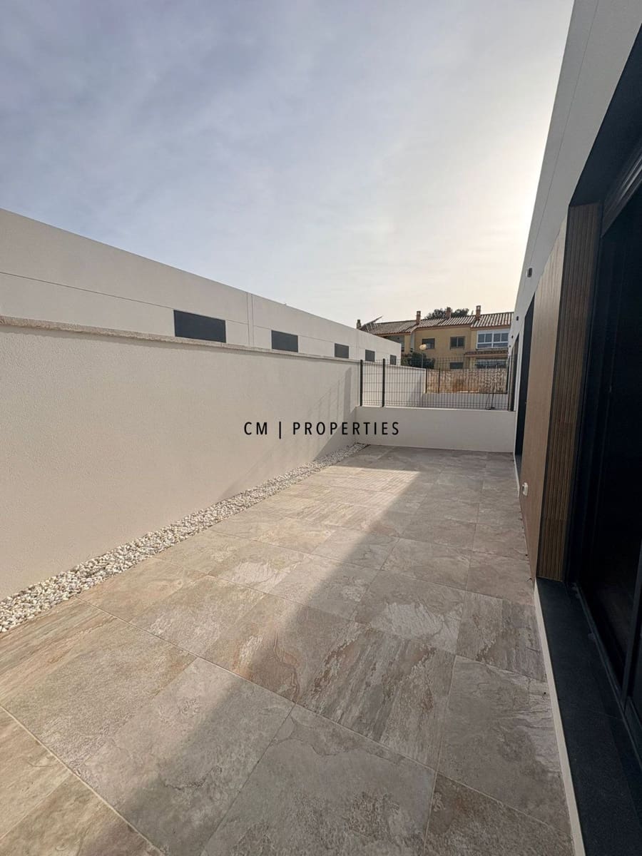 2 bedroom Villa for rent in Serra with pool garage - € 1,250 (Ref: 9821110)