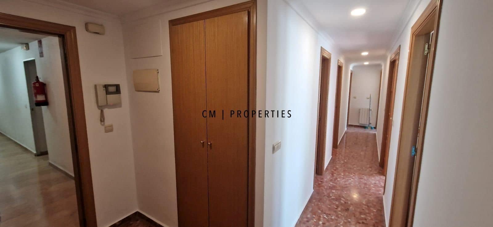 3 quarto Apartamento para arrendar em Valencia cidade - 1 500 € (Ref: 9821478)