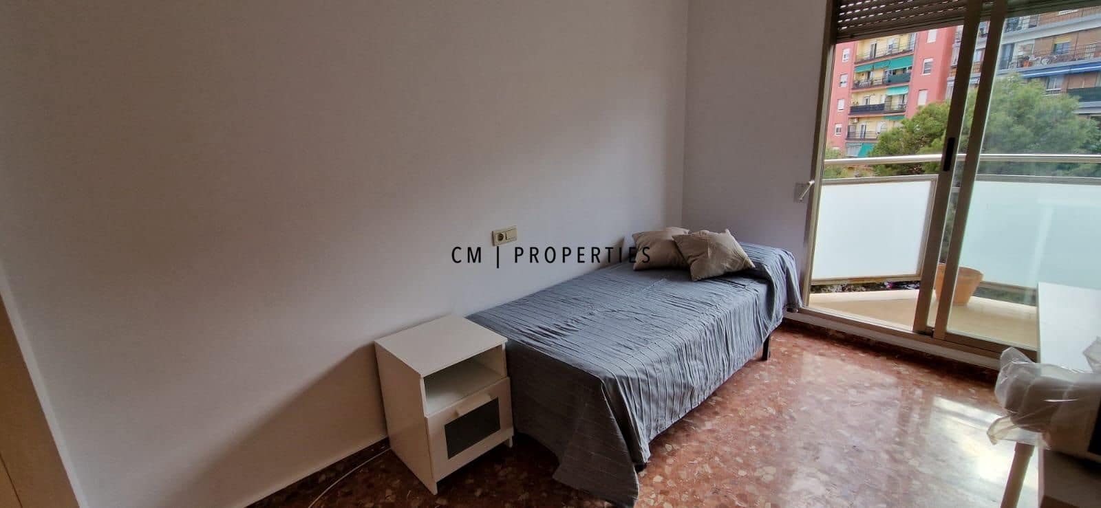 3 quarto Apartamento para arrendar em Valencia cidade - 1 500 € (Ref: 9821478)