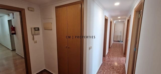 3 quarto Apartamento para arrendar em Valência cidade - 1 500 € (Ref: 9821478)