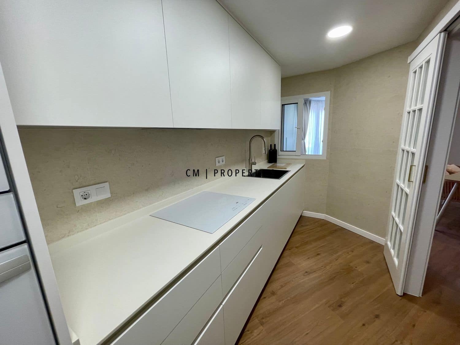 2 quarto Apartamento para arrendar em Valencia cidade com garagem - 2 000 € (Ref: 9821479)