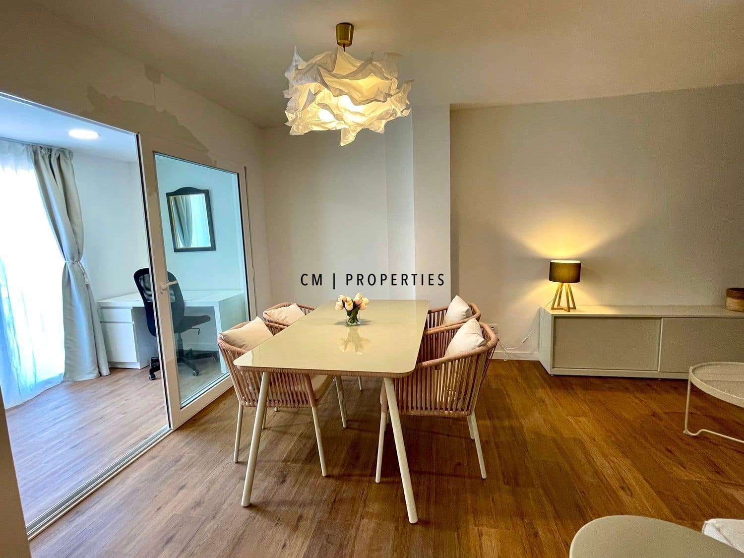 2 quarto Apartamento para arrendar em Valencia cidade com garagem - 2 000 € (Ref: 9821479)