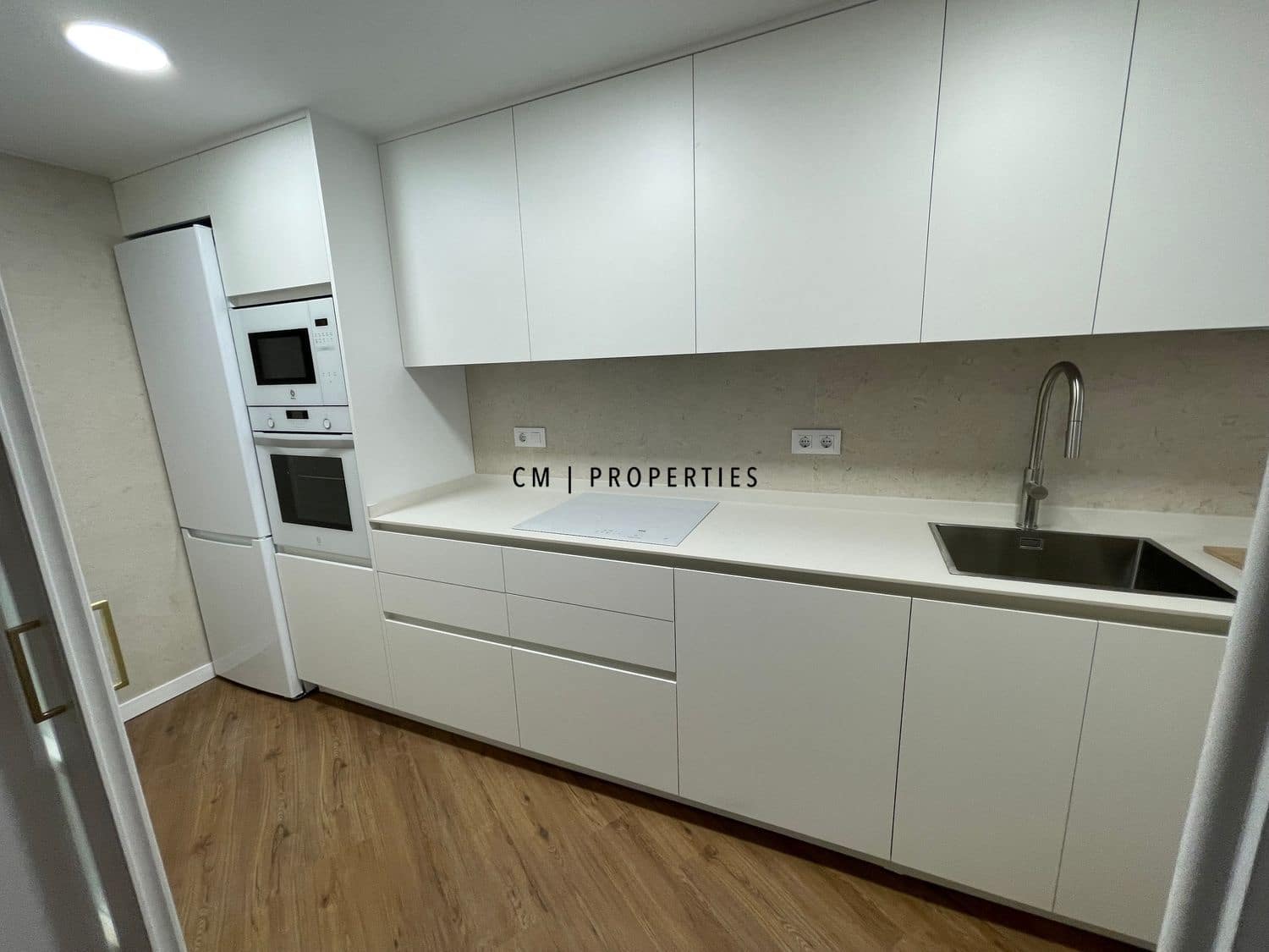 2 quarto Apartamento para arrendar em Valencia cidade com garagem - 2 000 € (Ref: 9821479)