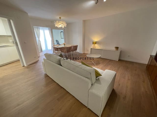 2 quarto Apartamento para arrendar em Valência cidade com garagem - 2 000 € (Ref: 9821479)