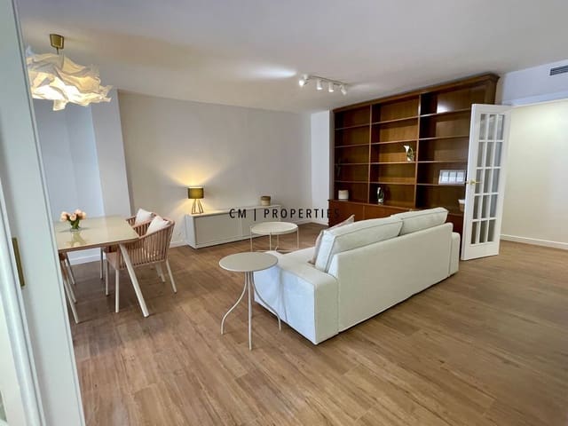 2 quarto Apartamento para arrendar em Valência cidade com garagem - 2 000 € (Ref: 9821479)