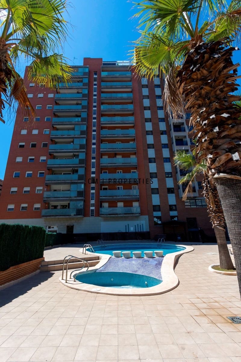 3 quarto Penthouse para arrendar em Valencia cidade com piscina garagem - 5 000 € (Ref: 9821583)