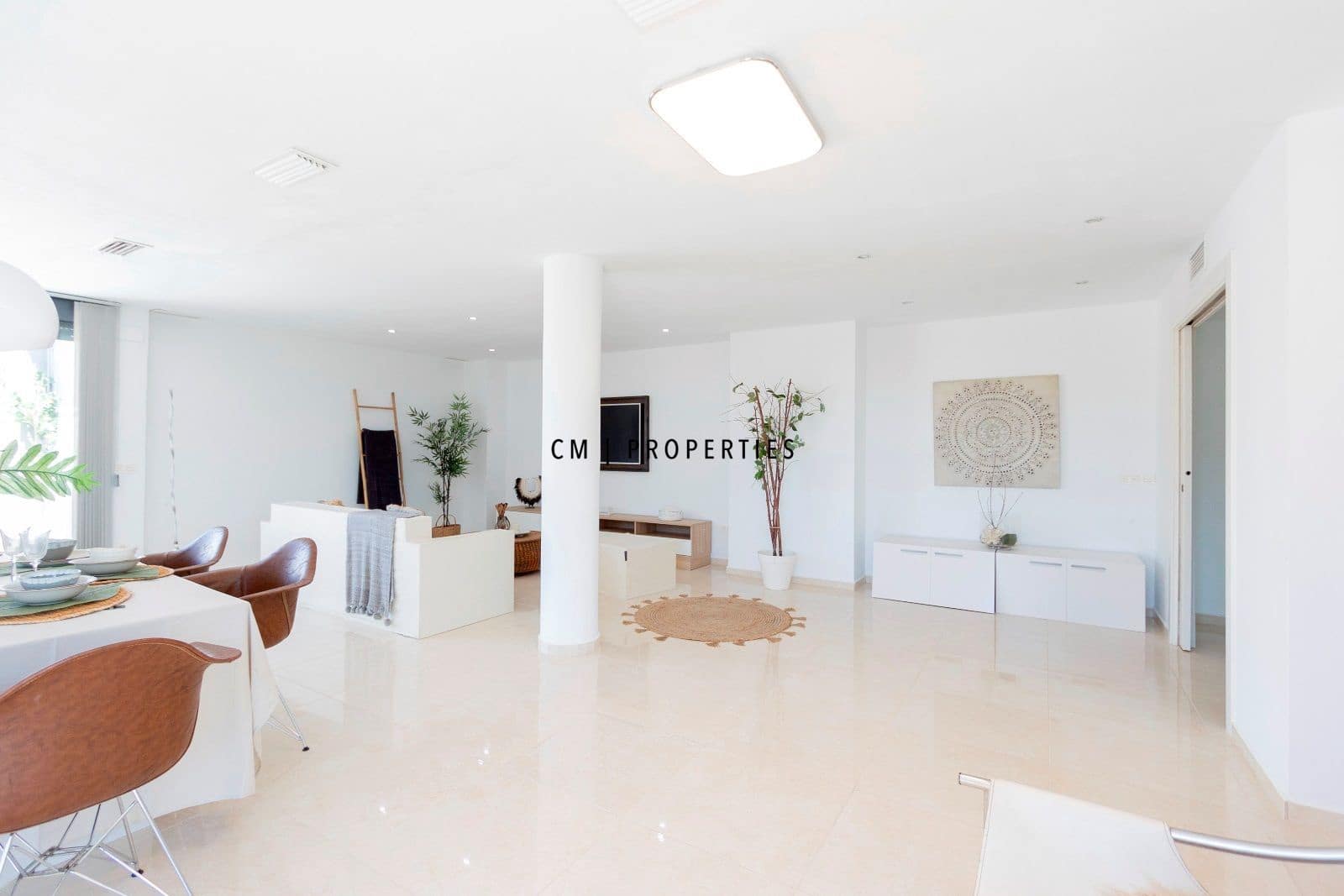 3 quarto Penthouse para arrendar em Valencia cidade com piscina garagem - 5 000 € (Ref: 9821583)