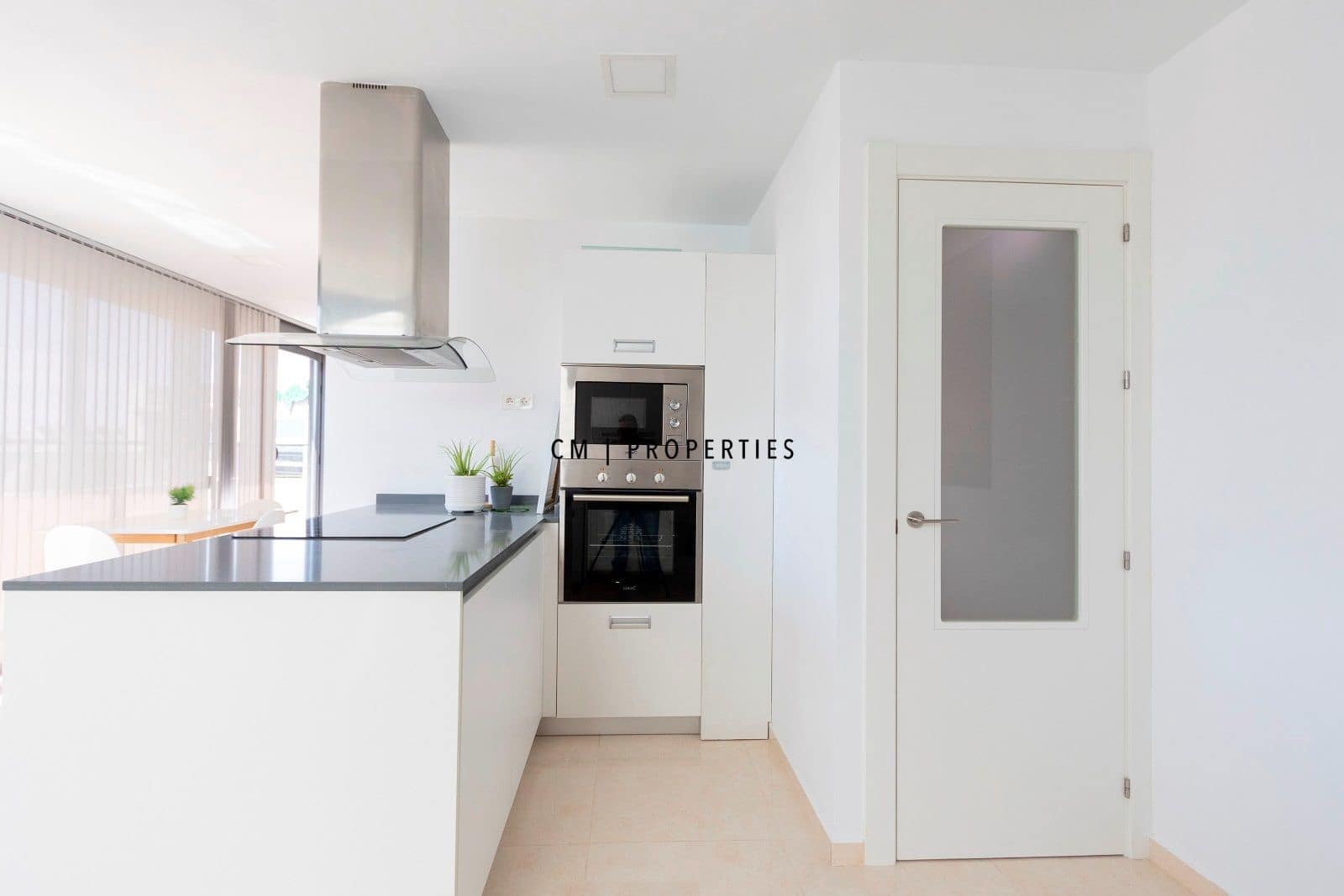 3 quarto Penthouse para arrendar em Valencia cidade com piscina garagem - 5 000 € (Ref: 9821583)