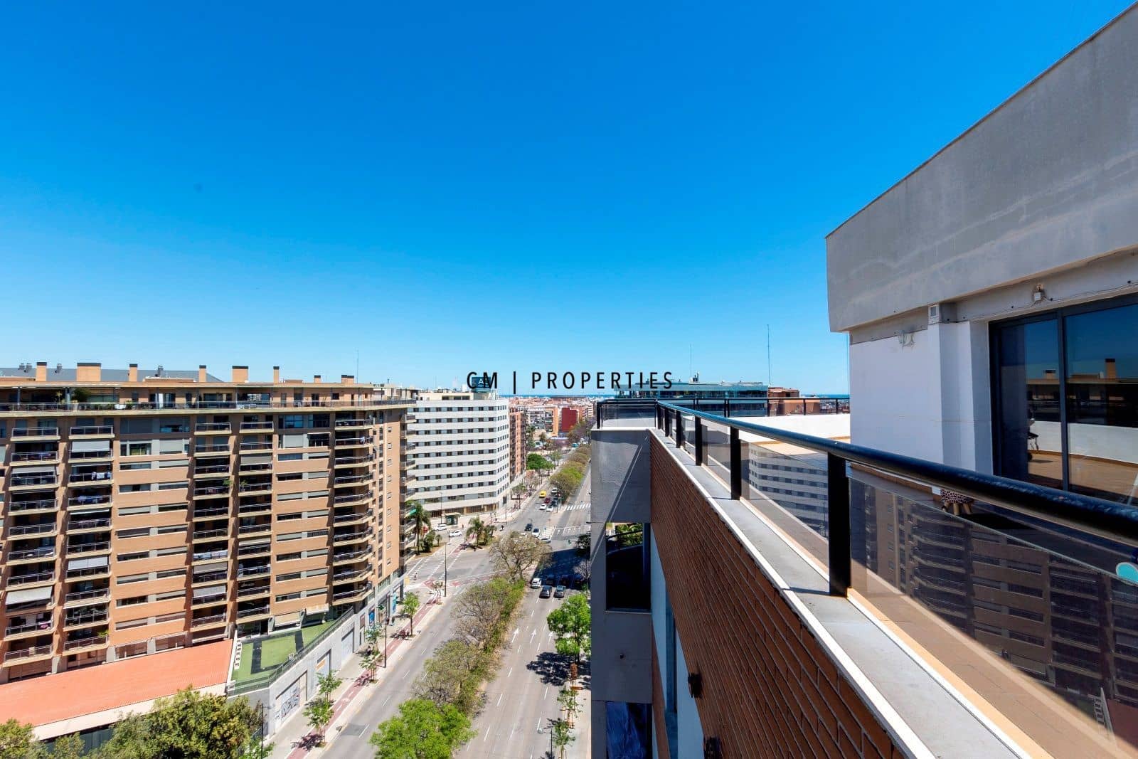 3 quarto Penthouse para arrendar em Valencia cidade com piscina garagem - 5 000 € (Ref: 9821583)