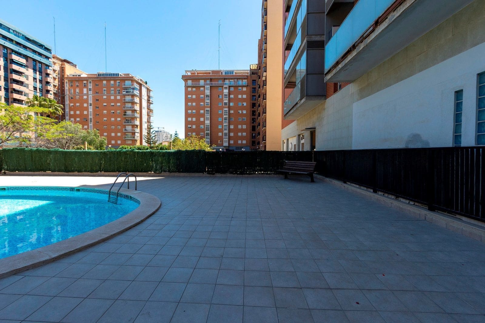 3 quarto Penthouse para arrendar em Valencia cidade com piscina garagem - 5 000 € (Ref: 9821583)