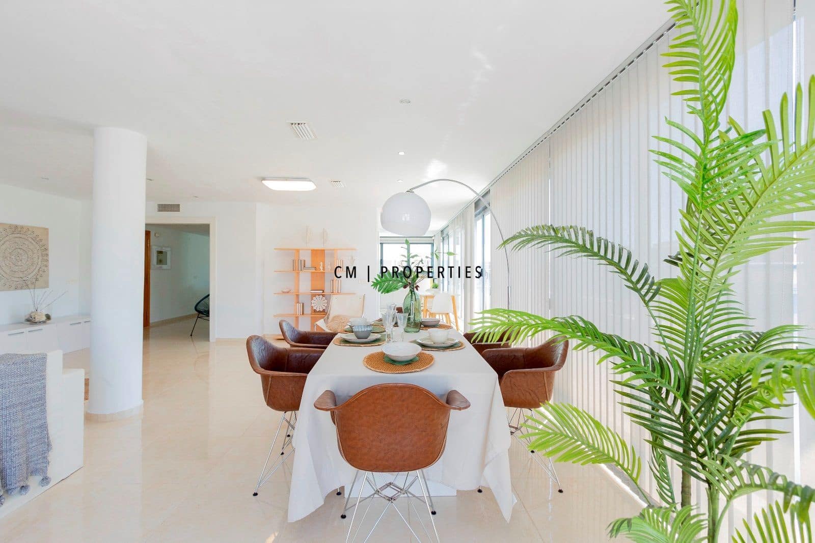 3 quarto Penthouse para arrendar em Valencia cidade com piscina garagem - 5 000 € (Ref: 9821583)