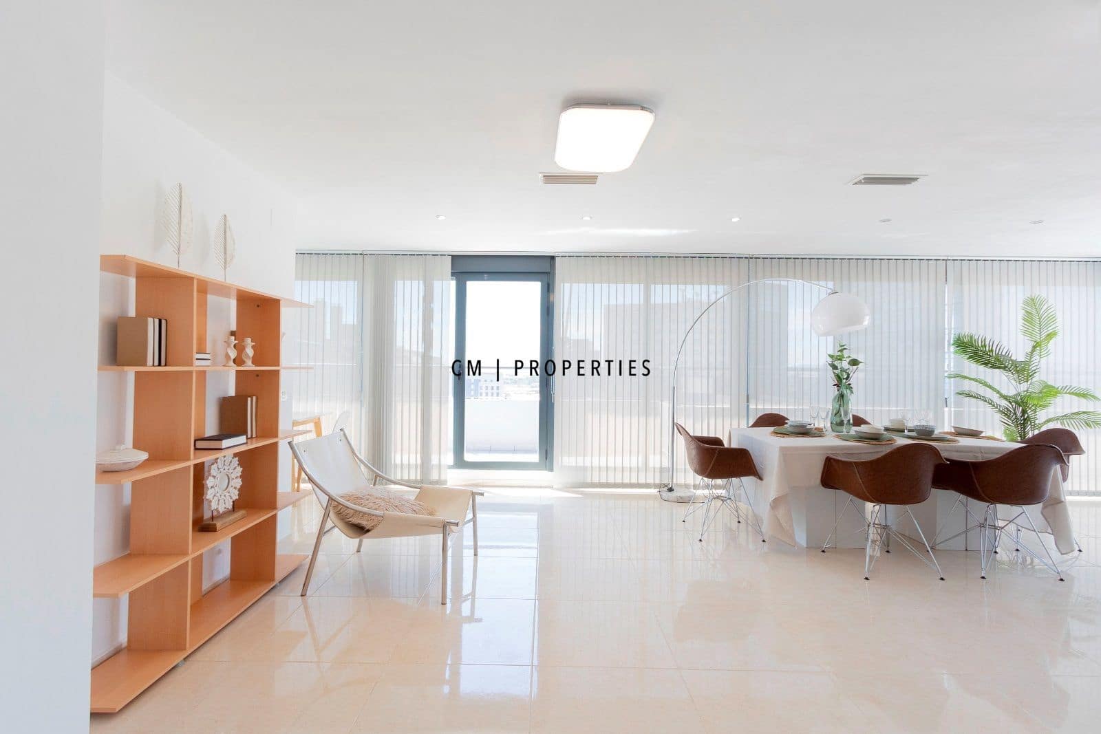 3 quarto Penthouse para arrendar em Valencia cidade com piscina garagem - 5 000 € (Ref: 9821583)