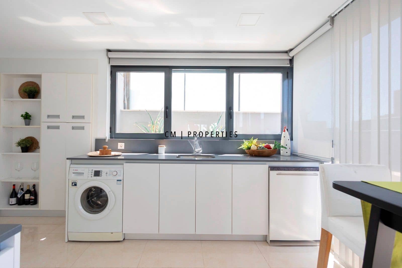3 quarto Penthouse para arrendar em Valencia cidade com piscina garagem - 5 000 € (Ref: 9821583)