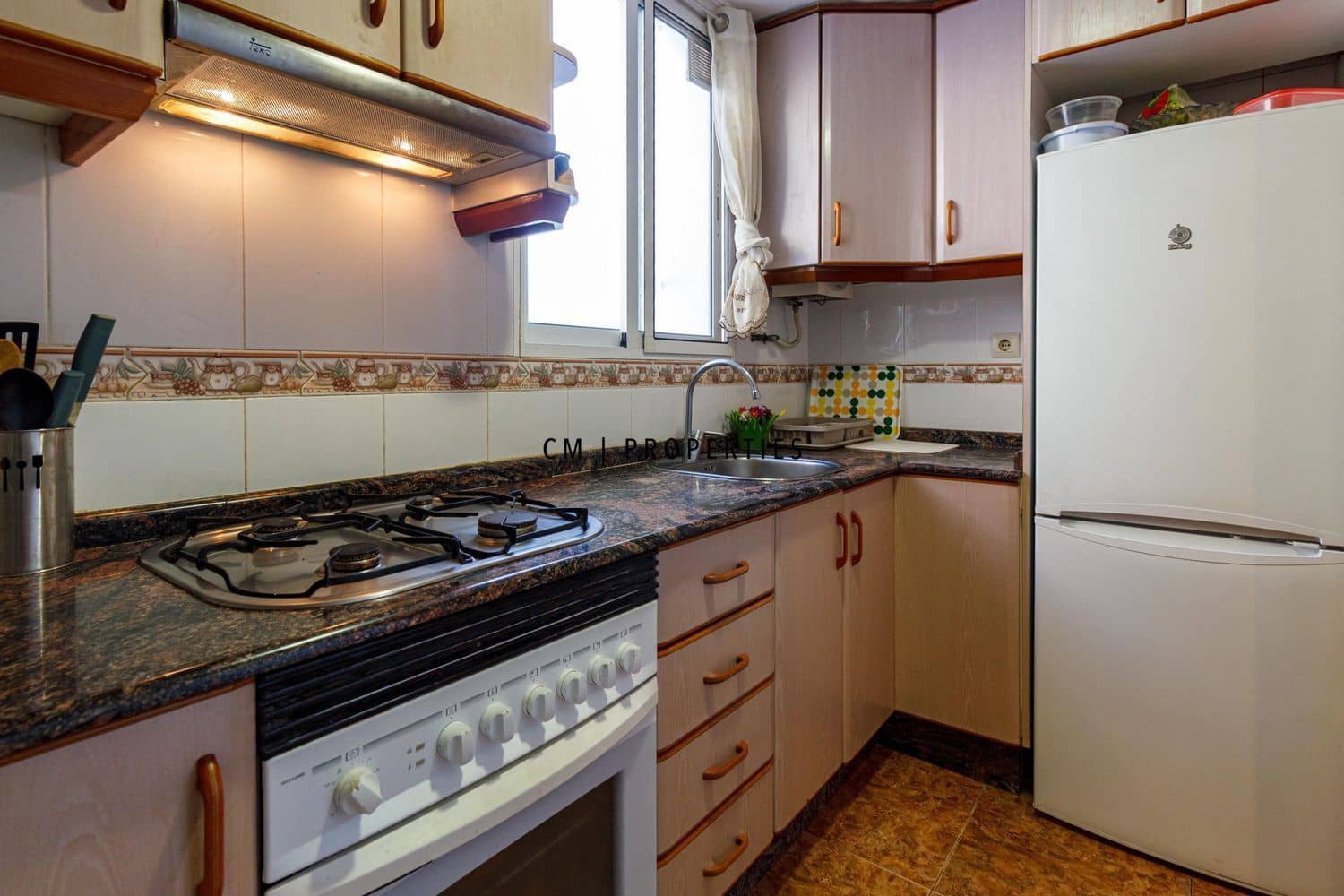 3 quarto Apartamento para arrendar em Valencia cidade - 600 € (Ref: 9821862)