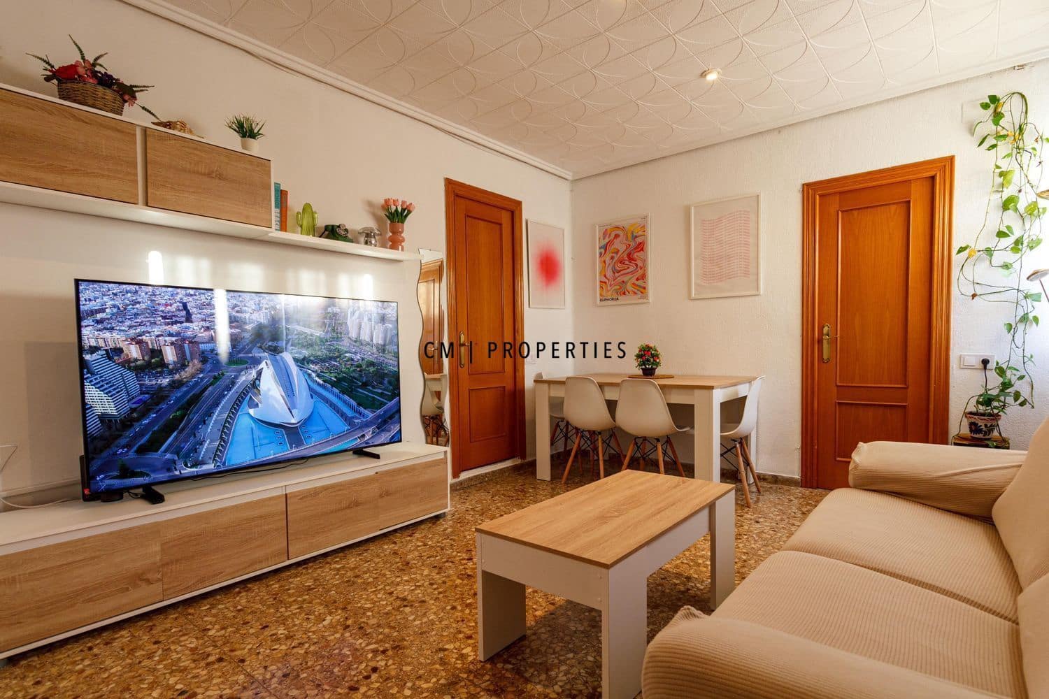 3 quarto Apartamento para arrendar em Valencia cidade - 600 € (Ref: 9821862)
