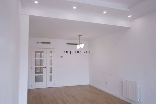 Piso de 3 habitaciones en Bétera en alquiler con garaje - 1.200 € (Ref: 9824032)
