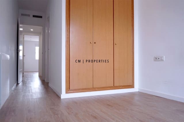 Piso de 3 habitaciones en Bétera en alquiler con garaje - 1.200 € (Ref: 9824032)