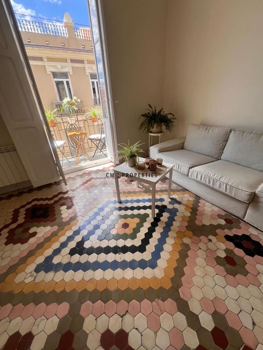2 quarto Apartamento para arrendar em Valencia cidade - 1 500 € (Ref: 9827513)