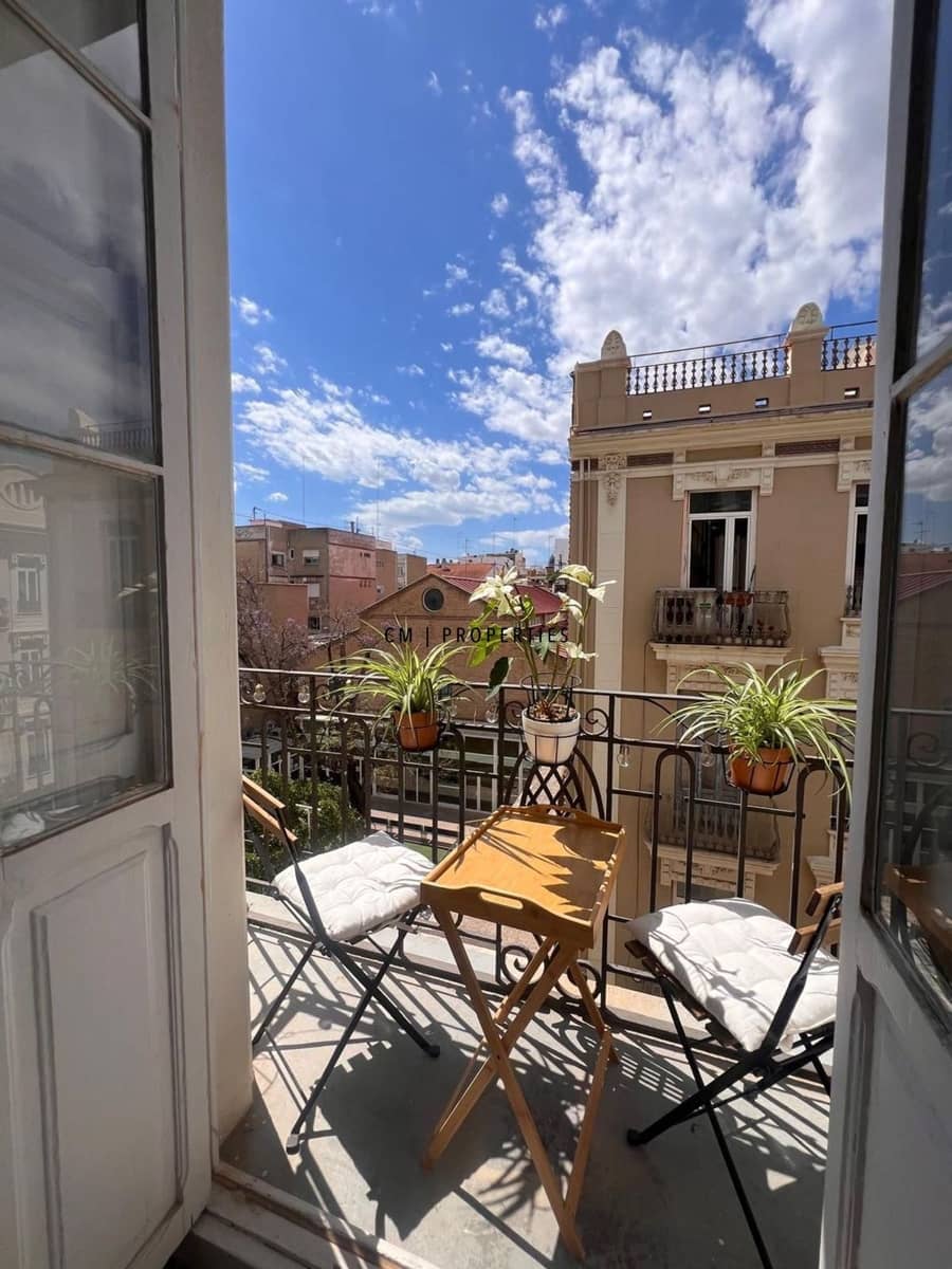 2 quarto Apartamento para arrendar em Valencia cidade - 1 500 € (Ref: 9827513)