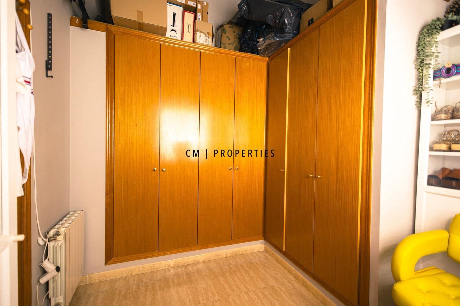 5 Zimmer Villa zu verkaufen in La Pobla de Vallbona mit Pool - 460.000 € (Ref: 9827514)