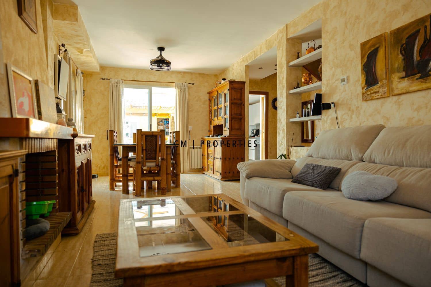 5 Zimmer Villa zu verkaufen in La Pobla de Vallbona mit Pool - 460.000 € (Ref: 9827514)