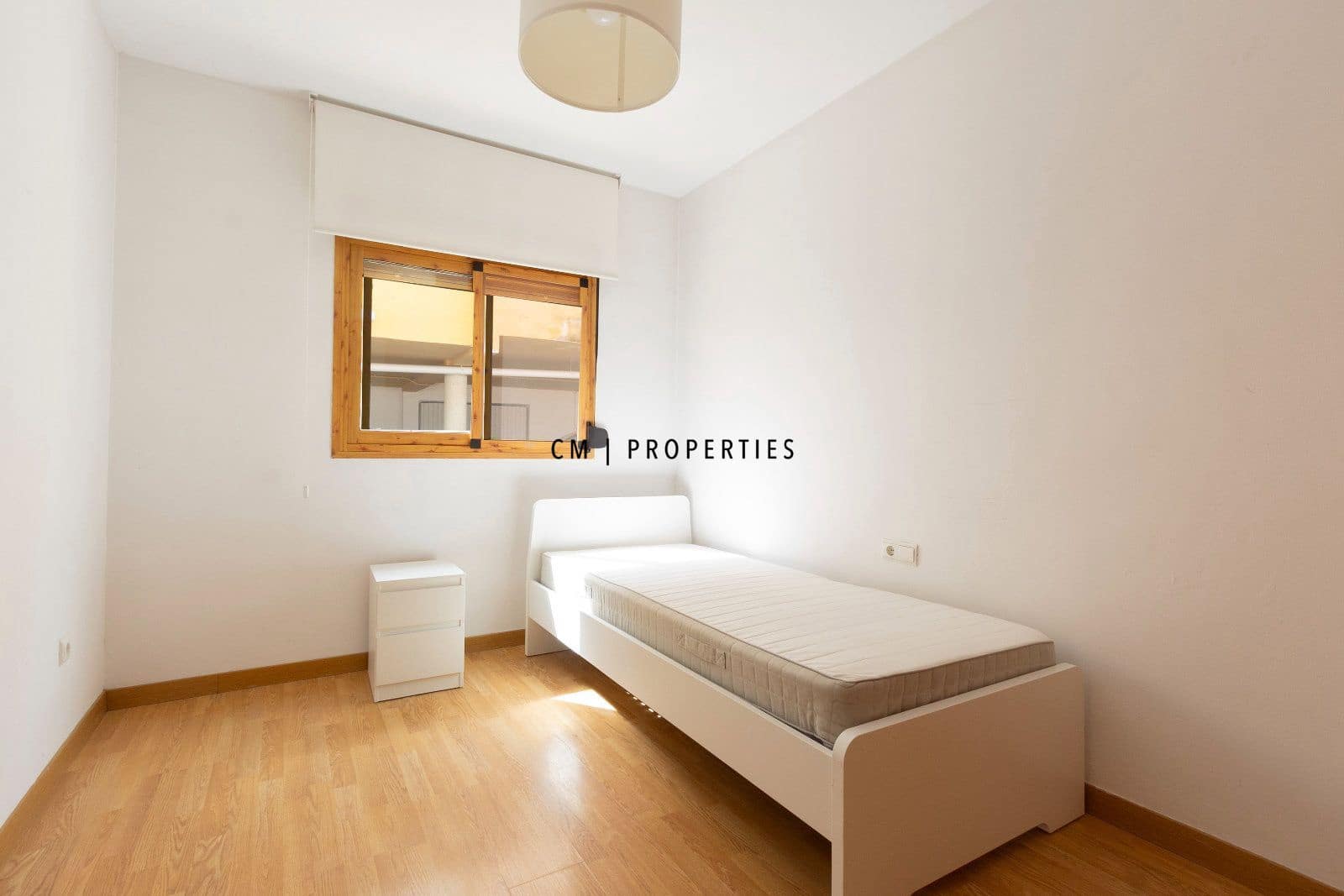 3 slaapkamer Huis te huur in Chiva met zwembad garage - € 1.800 (Ref: 9829765)