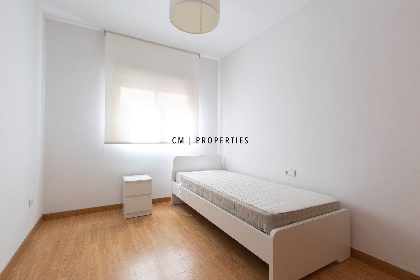 3 slaapkamer Huis te huur in Chiva met zwembad garage - € 1.800 (Ref: 9829765)