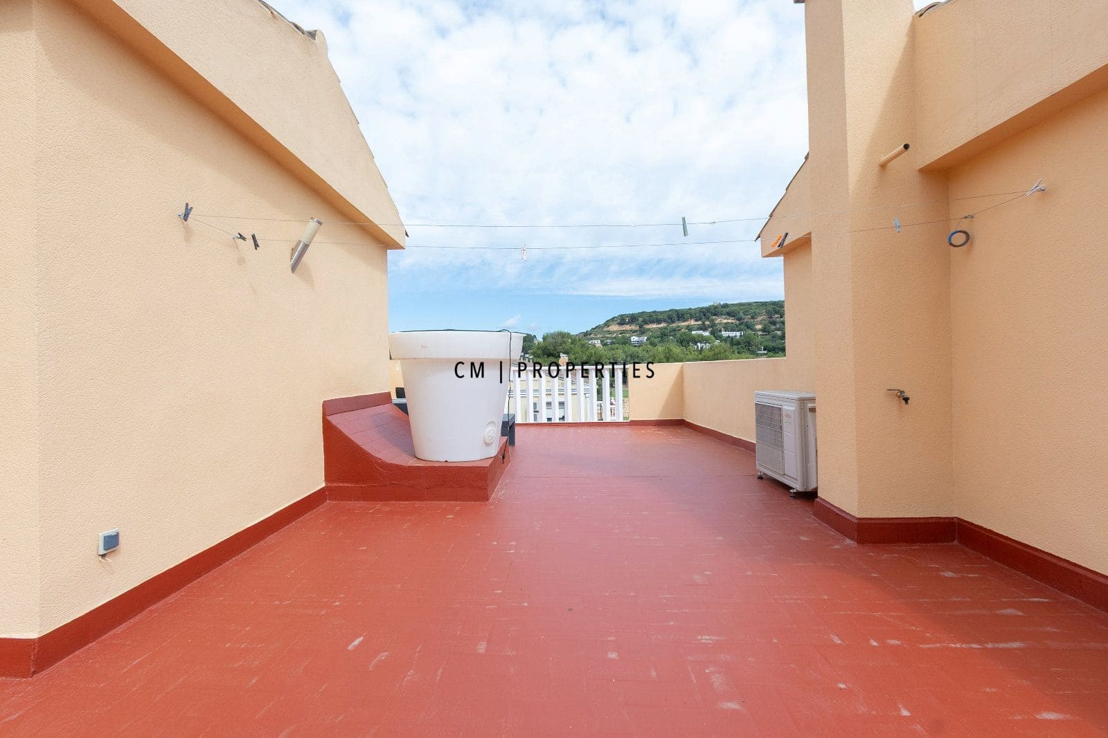3 slaapkamer Huis te huur in Chiva met zwembad garage - € 1.800 (Ref: 9829765)